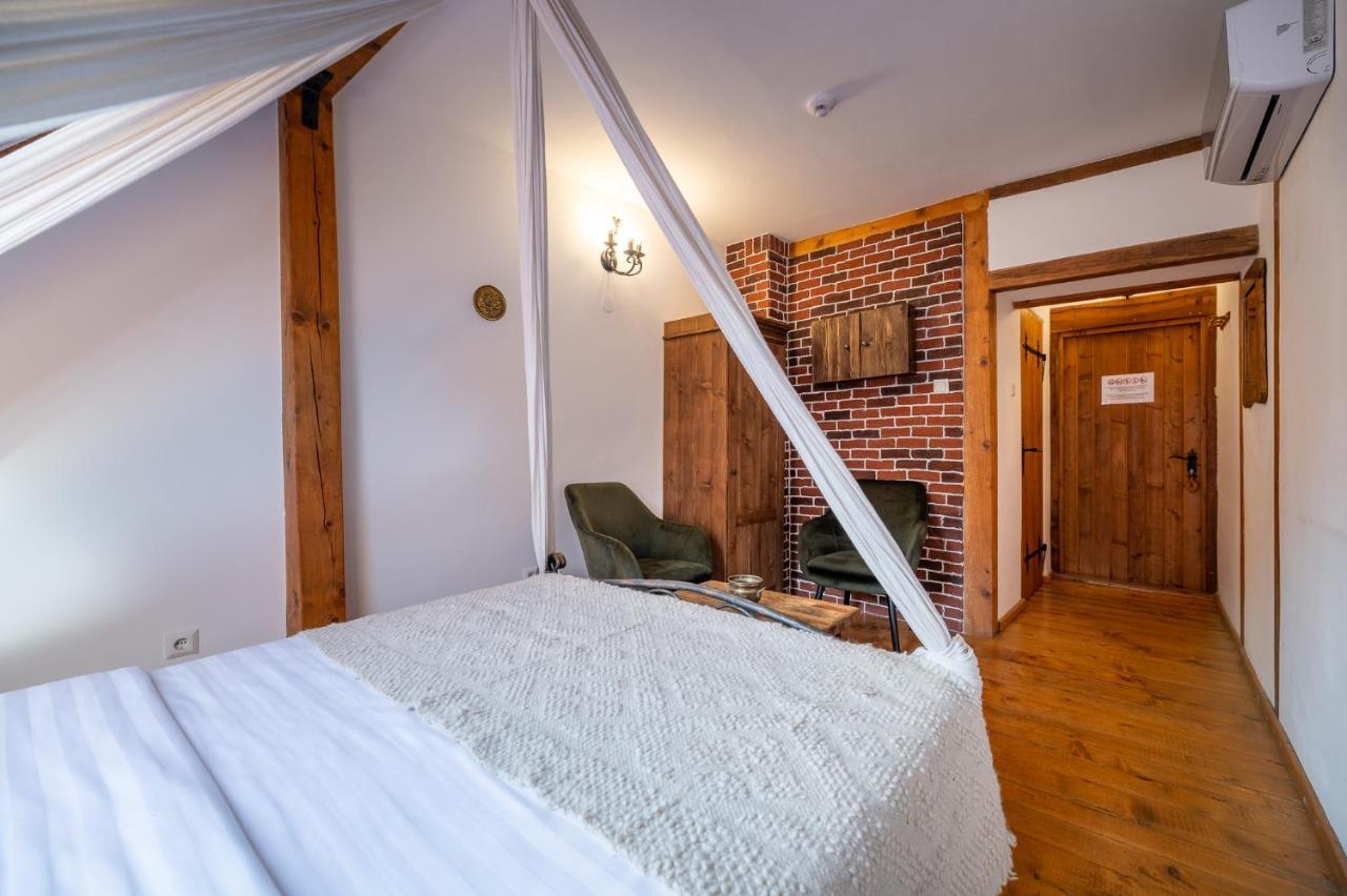 Boutique Hotel Von Graf Sighişoara Esterno foto