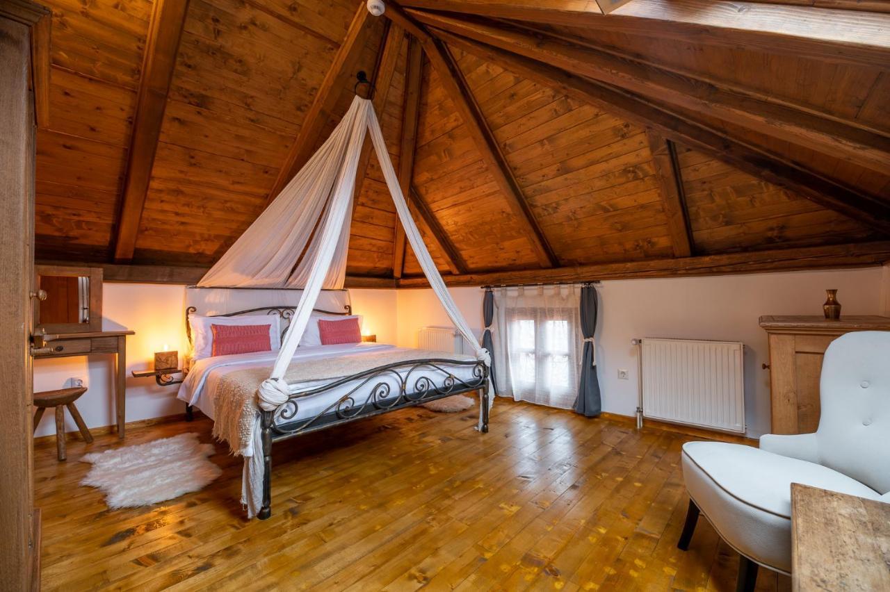 Boutique Hotel Von Graf Sighişoara Esterno foto