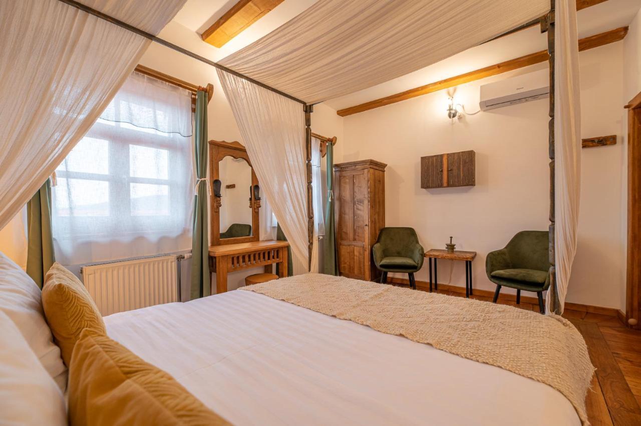 Boutique Hotel Von Graf Sighişoara Esterno foto