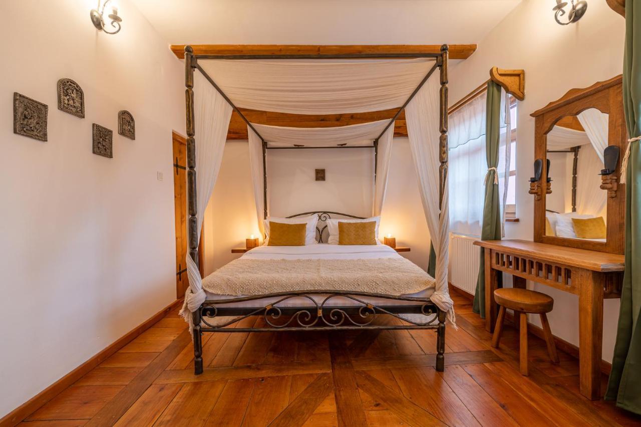 Boutique Hotel Von Graf Sighişoara Esterno foto