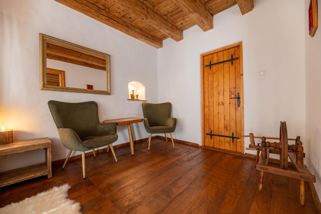 Boutique Hotel Von Graf Sighişoara Esterno foto
