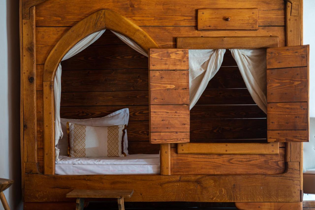 Boutique Hotel Von Graf Sighişoara Esterno foto