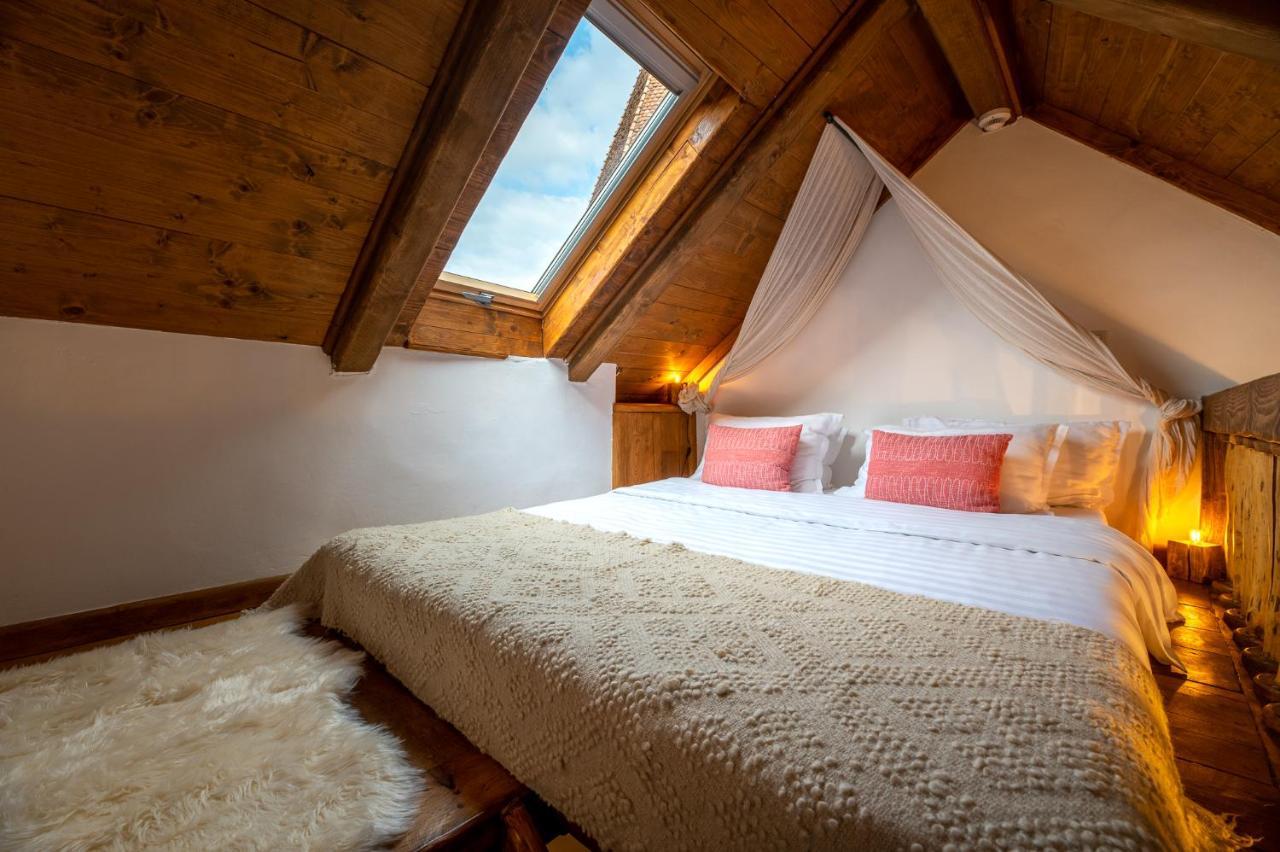 Boutique Hotel Von Graf Sighişoara Esterno foto