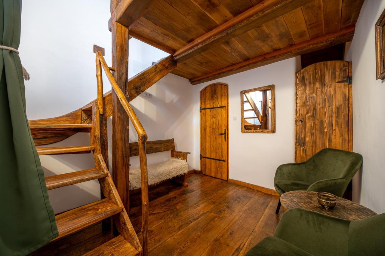 Boutique Hotel Von Graf Sighişoara Esterno foto