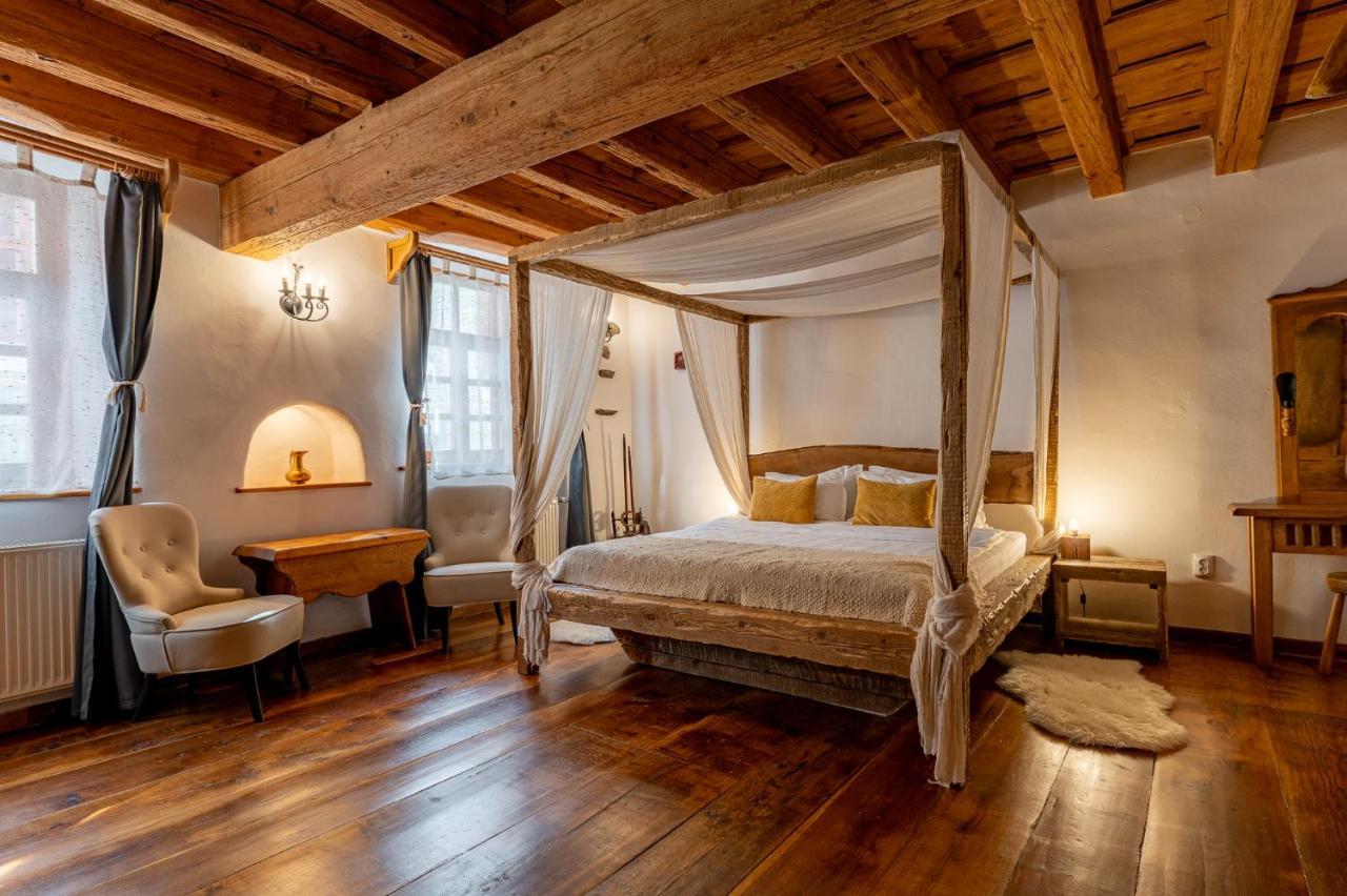 Boutique Hotel Von Graf Sighişoara Esterno foto
