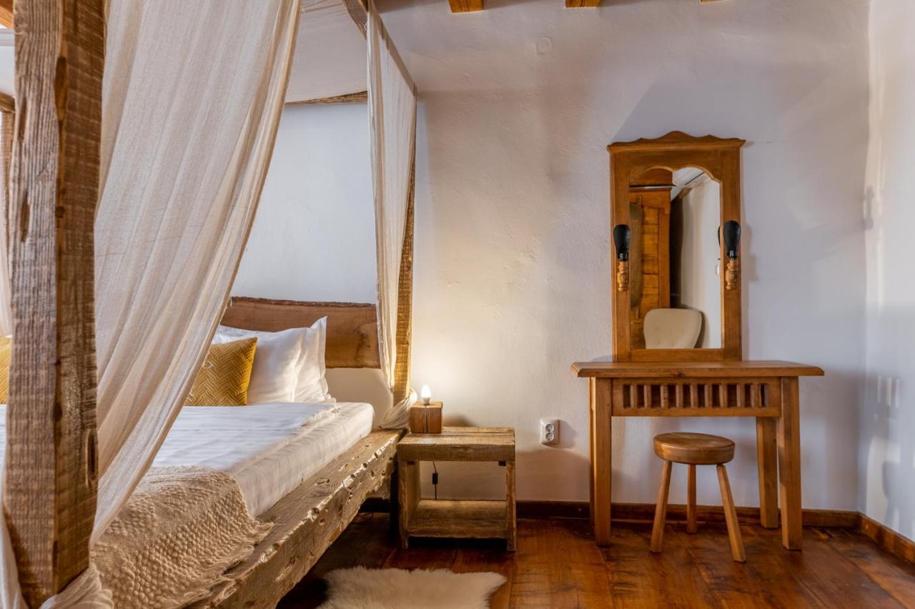 Boutique Hotel Von Graf Sighişoara Esterno foto