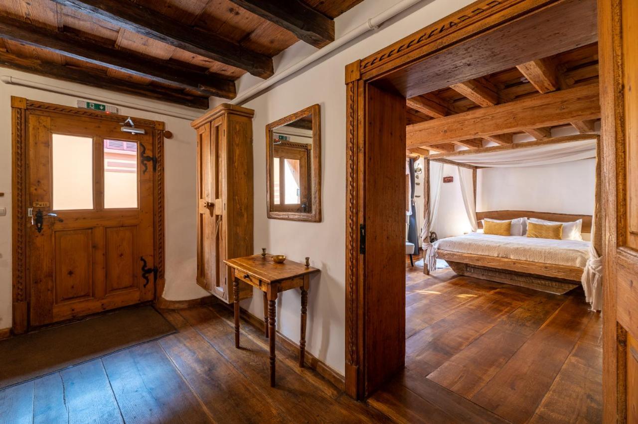 Boutique Hotel Von Graf Sighişoara Esterno foto