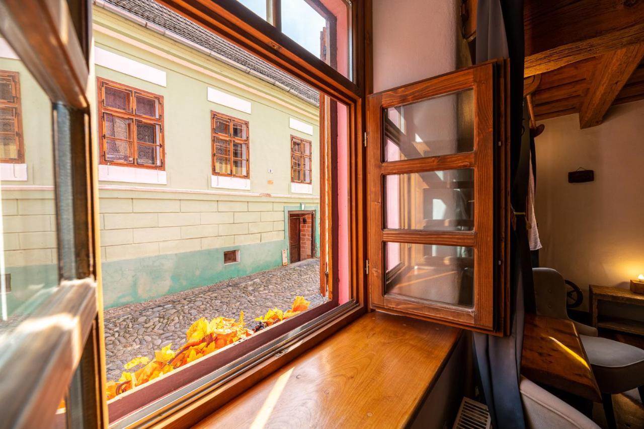Boutique Hotel Von Graf Sighişoara Esterno foto