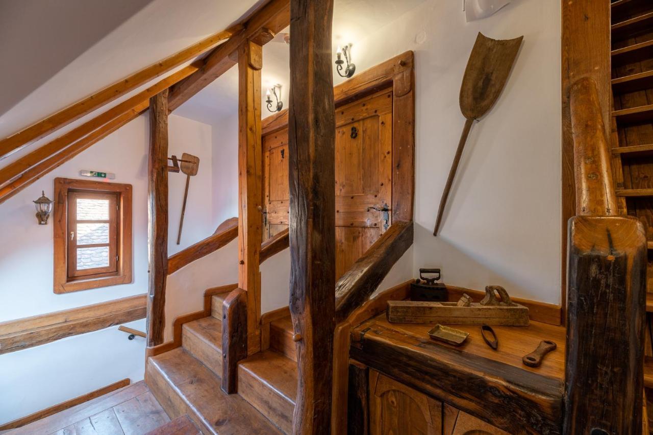 Boutique Hotel Von Graf Sighişoara Esterno foto