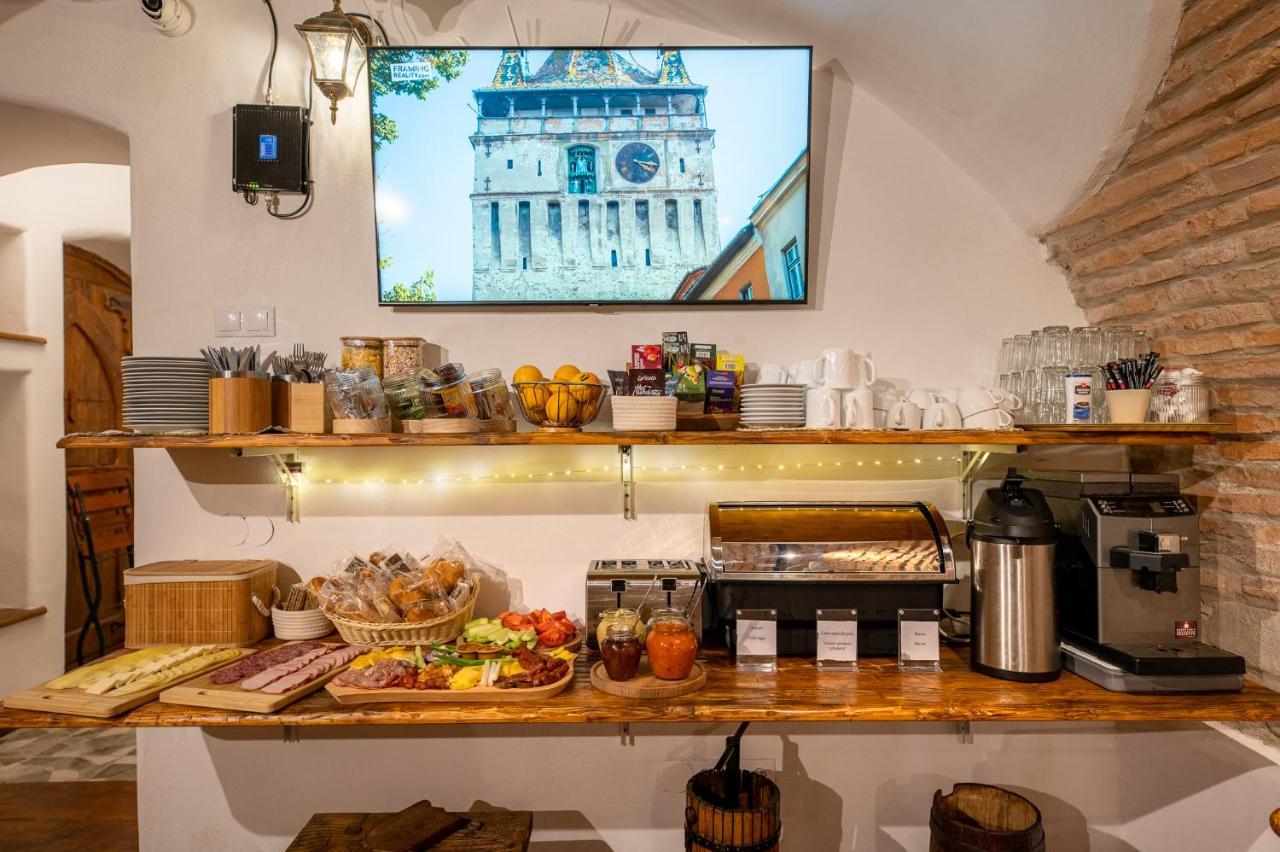 Boutique Hotel Von Graf Sighişoara Esterno foto