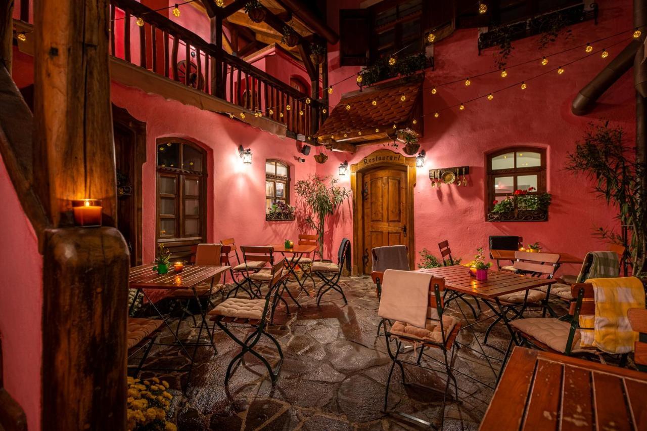 Boutique Hotel Von Graf Sighişoara Esterno foto