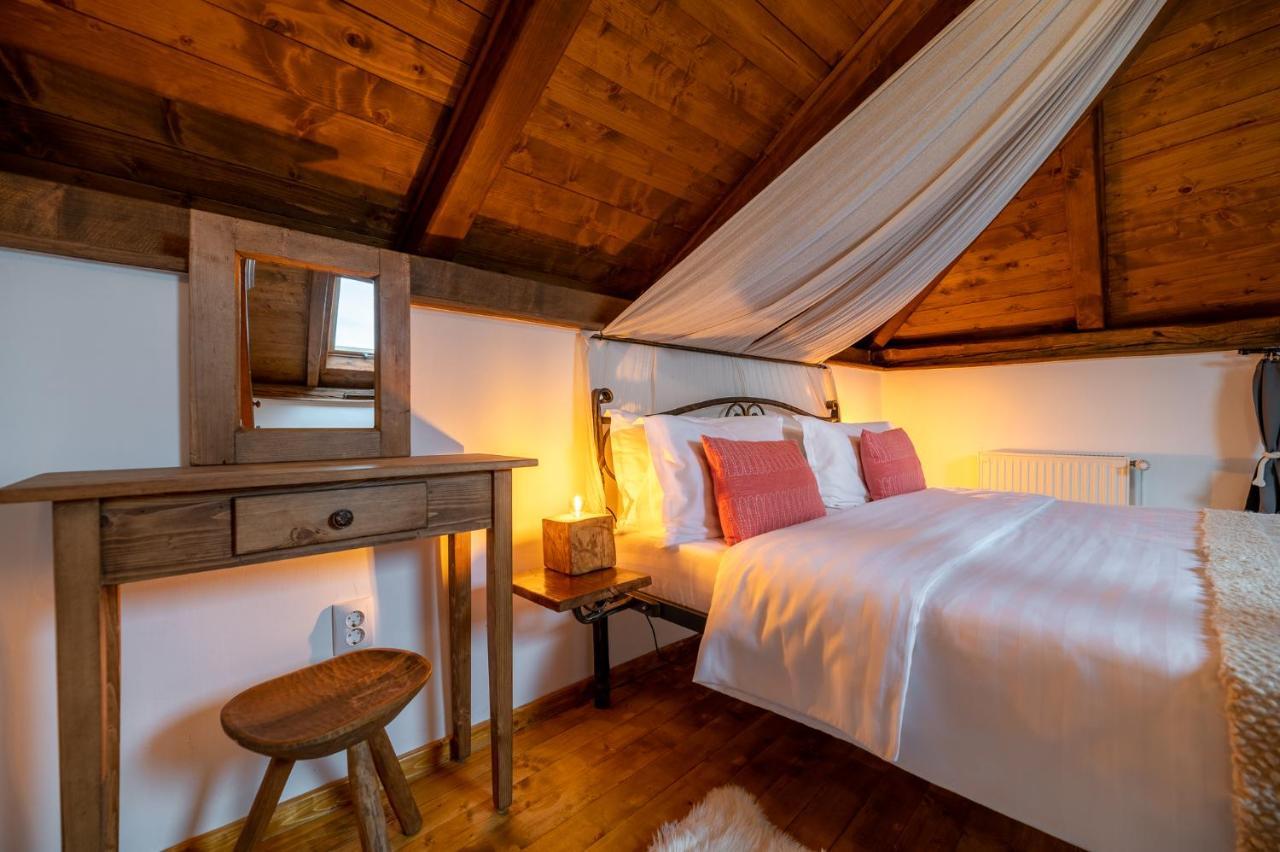 Boutique Hotel Von Graf Sighişoara Esterno foto