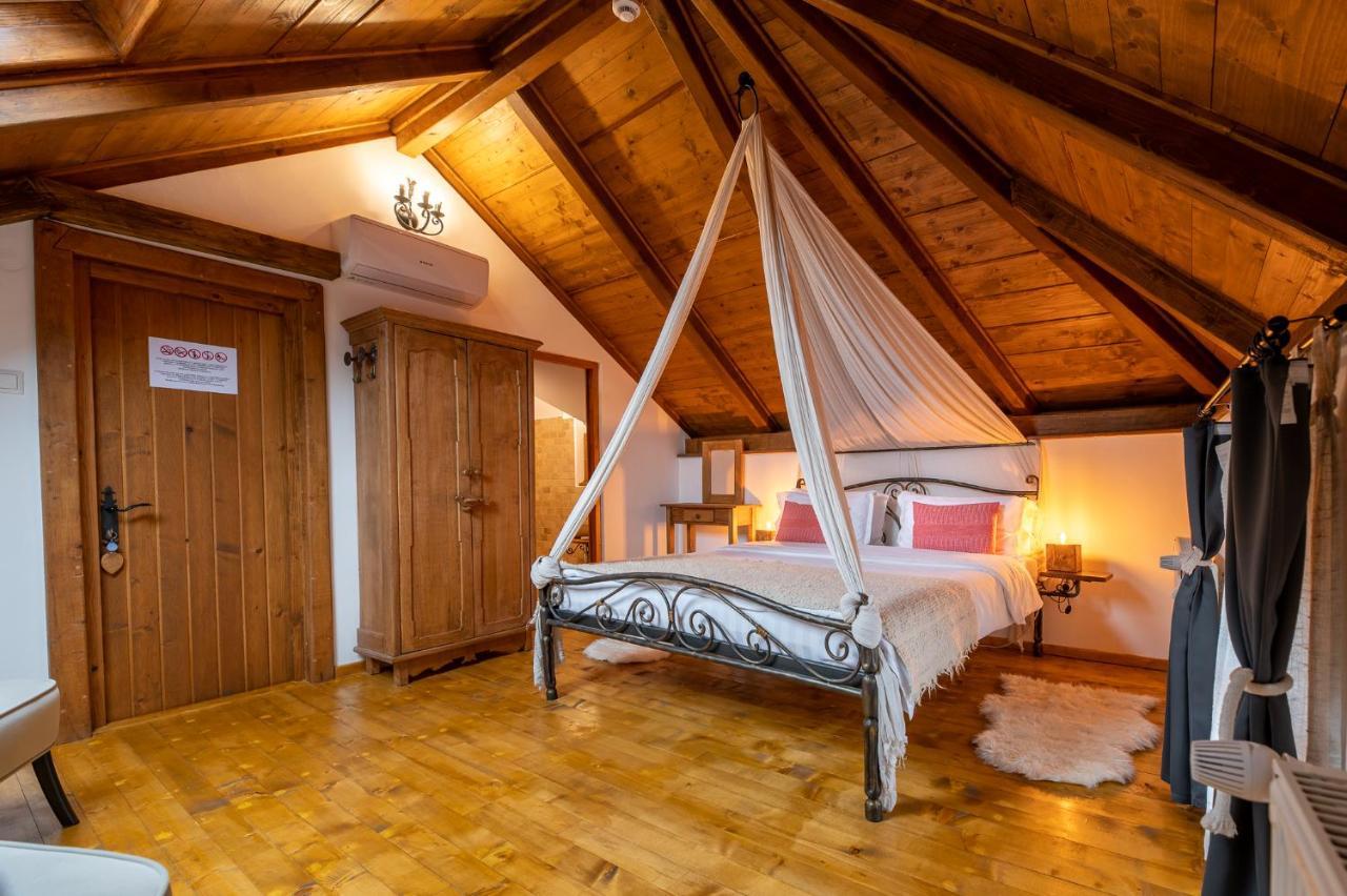 Boutique Hotel Von Graf Sighişoara Esterno foto
